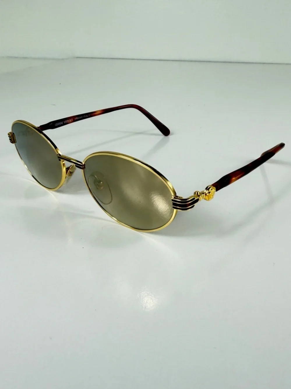 Vintage Gianni Versace Mod G51 Col 56 L Medusa Gold Havana Sunglasses Full Set